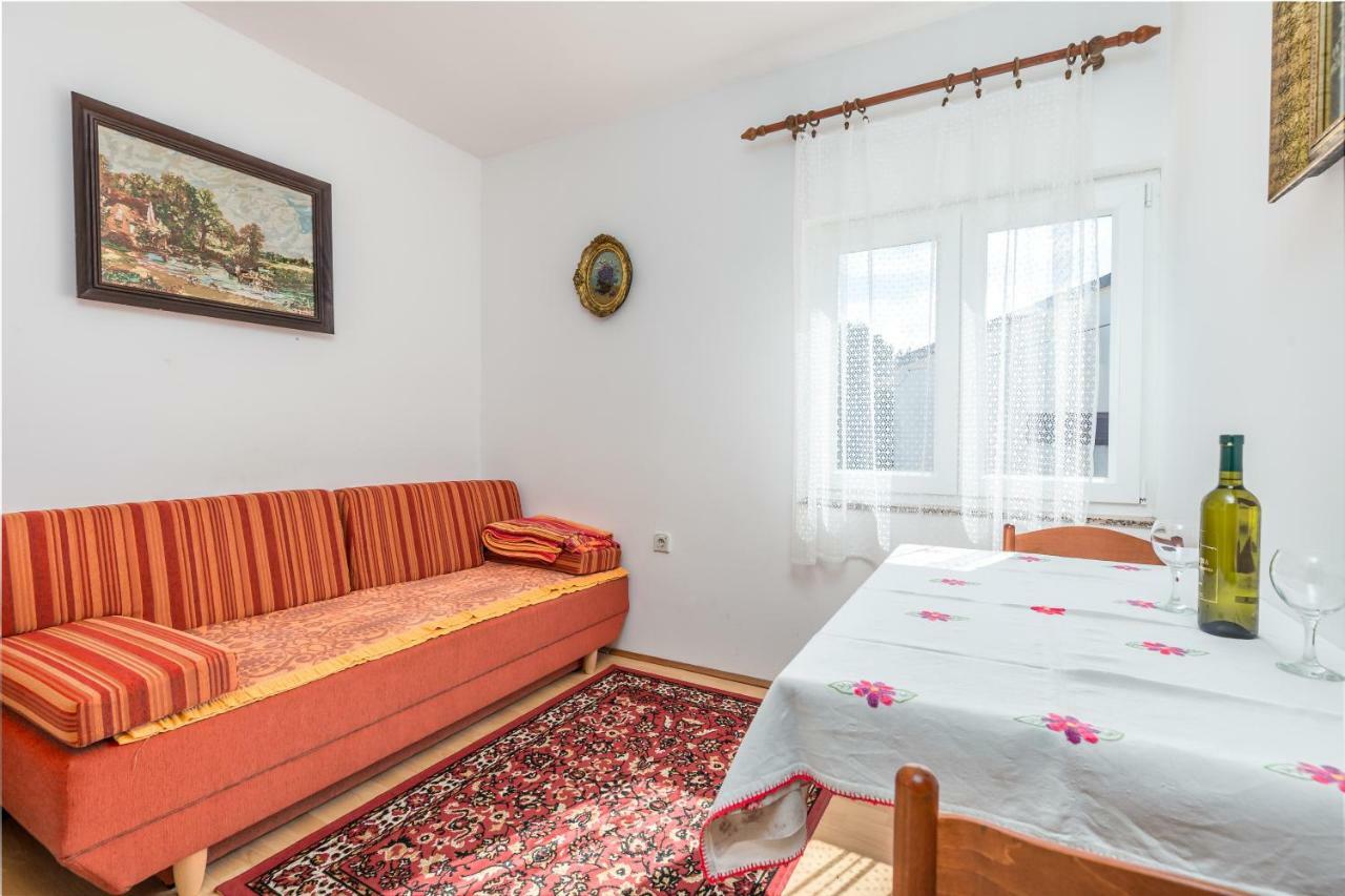 Apartmani Strott Pinezići Eksteriør billede
